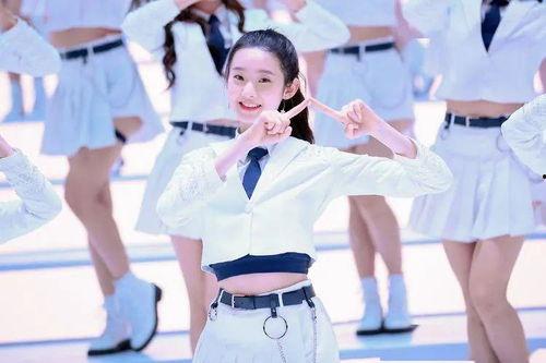 张艺凡现场吃瓜视频,真实还原娱乐圈幕后风云